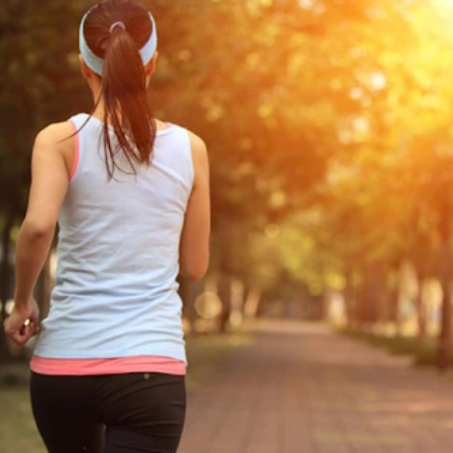 Vitamin D3 là gì? Tác dụng, liều lượng và lưu ý khi dùng vitamin D3 29 tiep-xuc-vơi-anh-nang-mat-troi