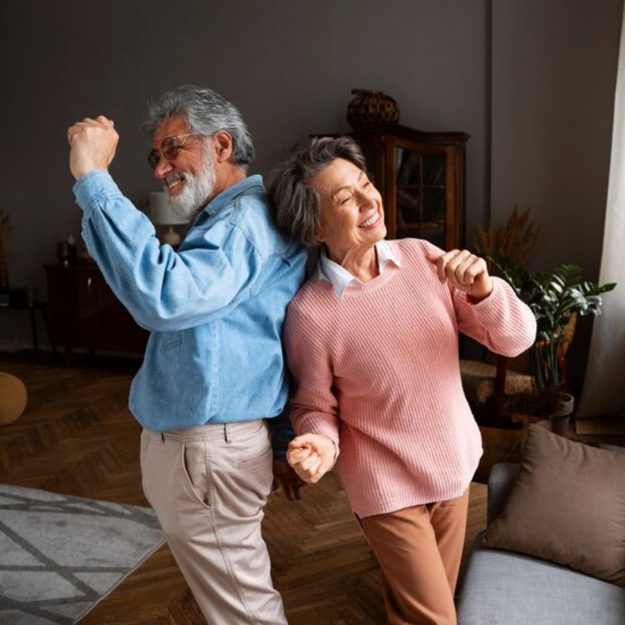 Thời điểm vàng trong ngày để bổ sung Vitamin D3 cho mọi lứa tuổi 7 thoi-diem-bo-sung-d3-nguoi-gia