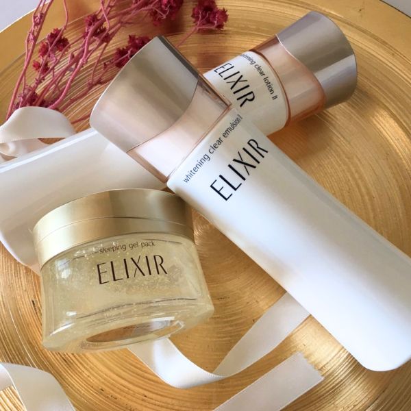 kem-duong-da-nhat-ban-elixir