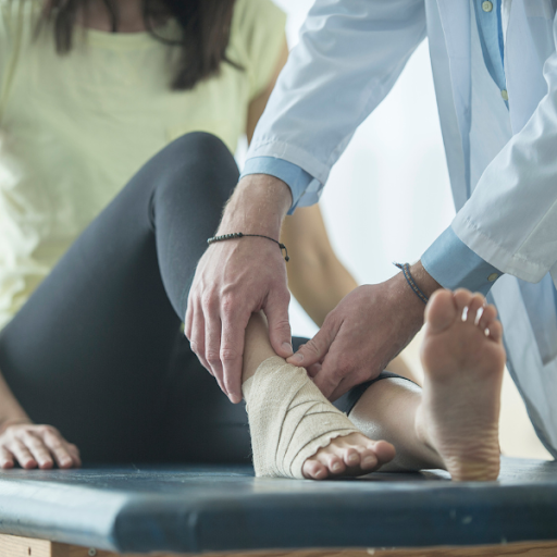 TOP 11 cách Squat hiệu quả giúp giảm mỡ bụng, eo thon dáng gọn 18 giam-nguy-co-chan-thuong