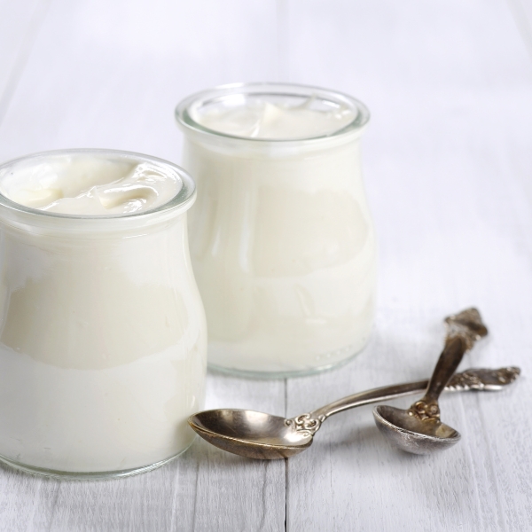 sua-chua-giau-protein-it-calo