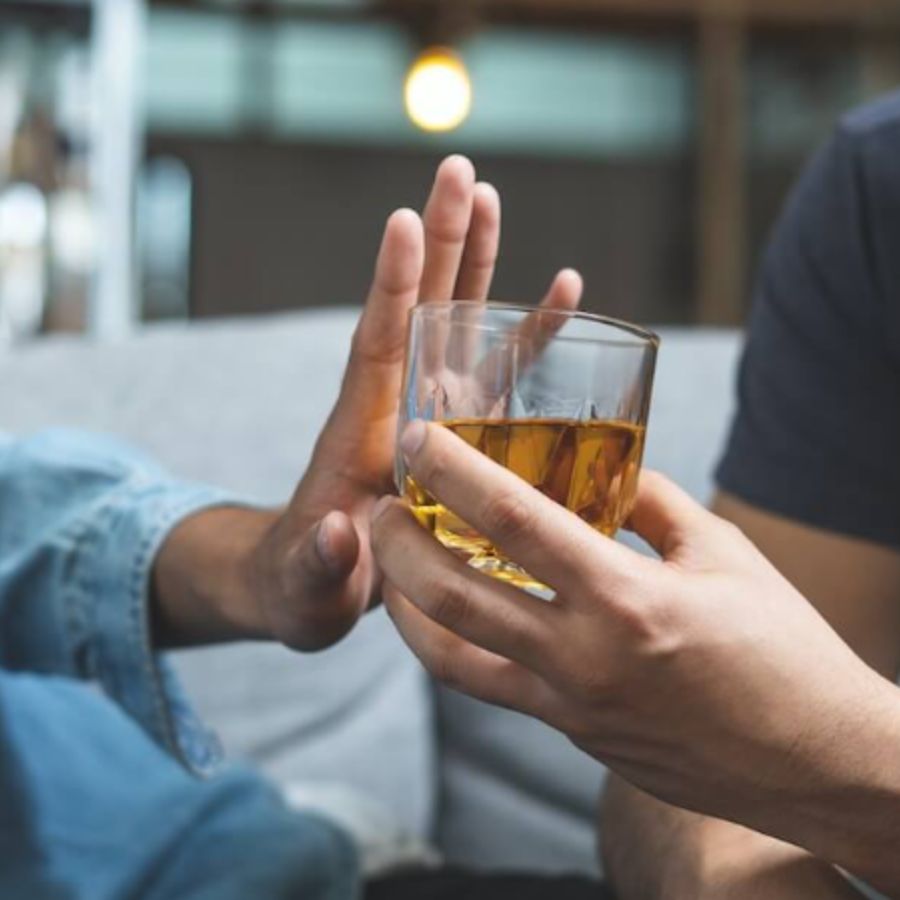 10 nguyên tắc trong chế độ ăn giảm mỡ bụng, gợi ý thực đơn 7 ngày 16 han che ruou bia